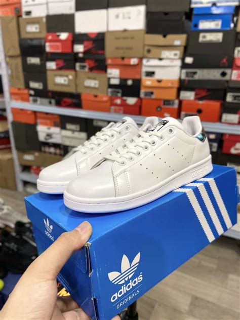 harga sepatu adidas stan smith made in china